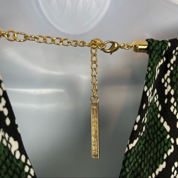 Michael Michael Kors Green Gold Snake print Cold shoulder Top size Small - Picture 5 of 8